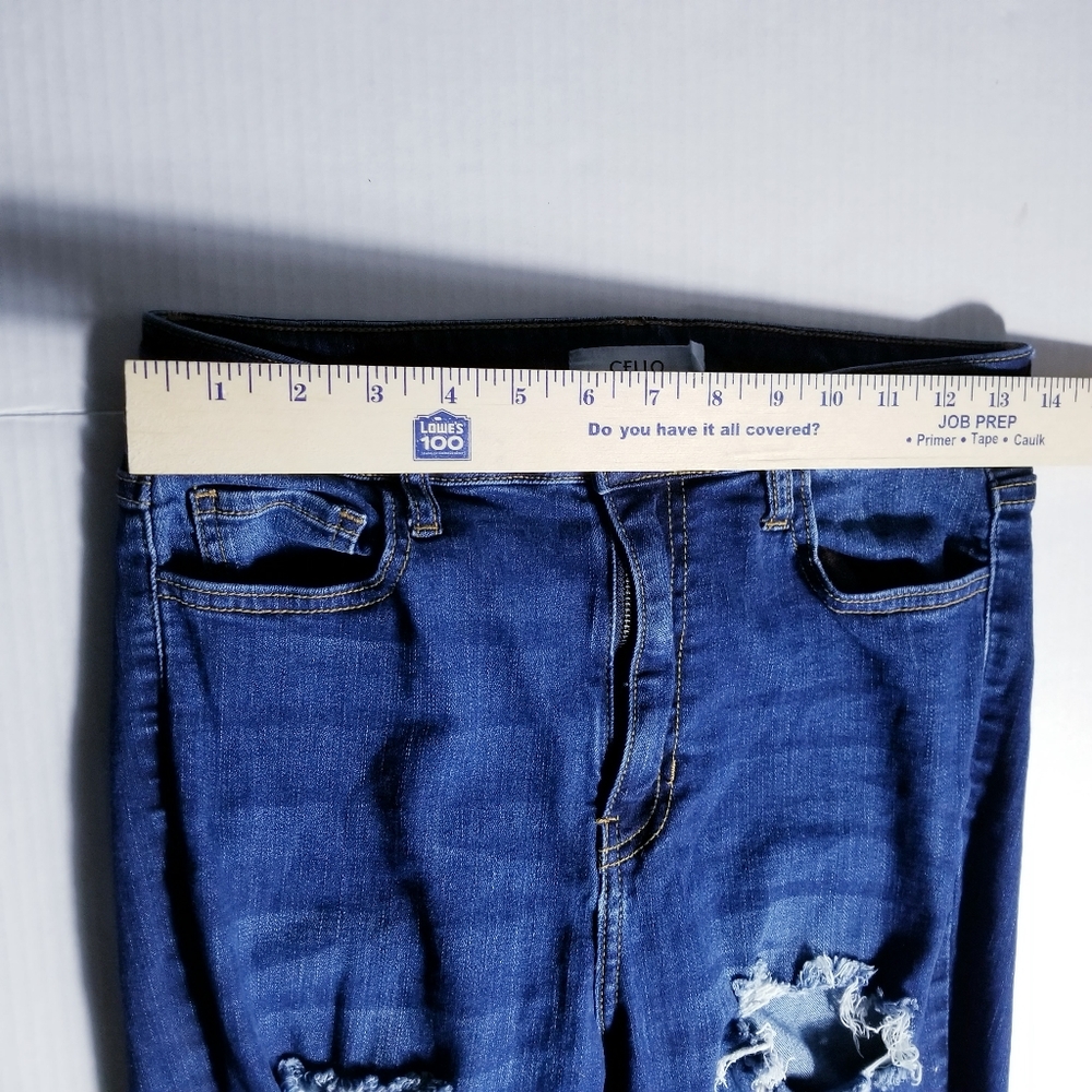 CELLO DISTRESSED HIGH RISE JEANS SIZE 7 - Picture 7 of 13